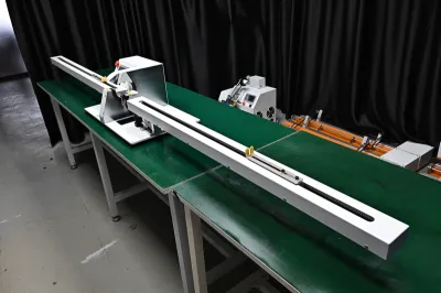 Máquina Enrolladora de Cinta y Trefilado Doble Cara JW-303KL-1m Thumb