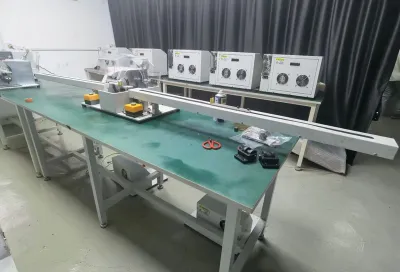 Máquina Enrolladora de Cinta y Trefilado Doble Cara JW-303KL-1m Thumb