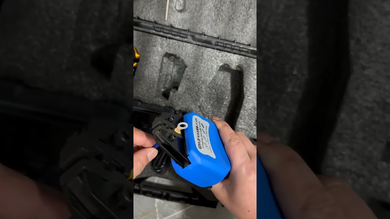 ¿Cansado del crimpado manual? Prueba nuestra crimpadora inalámbrica de batería de litio para cables #fábrica #máquina