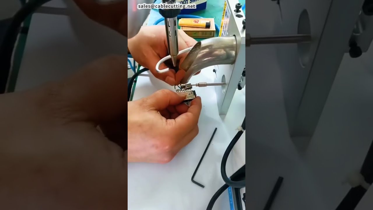 Máquina de soldar semiautomática con utillaje universal de un solo punto #fábrica #máquina #bricolaje