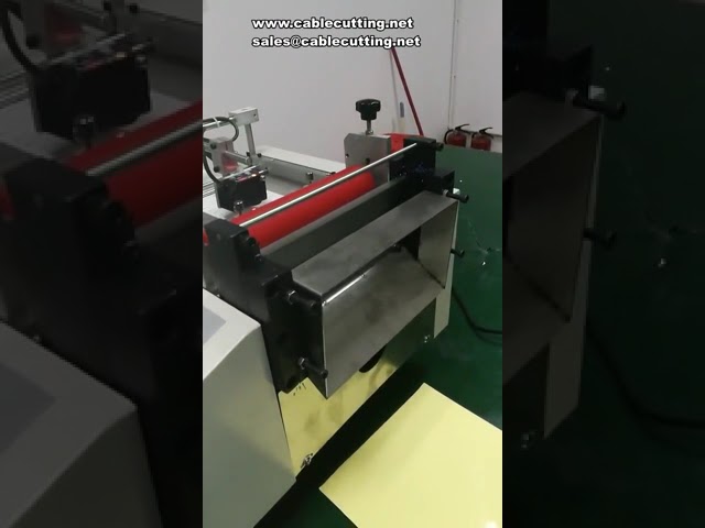 Máquina de Corte de Etiquetas para Prendas con Alimentador Automático | Cortadora de Etiquetas Textiles