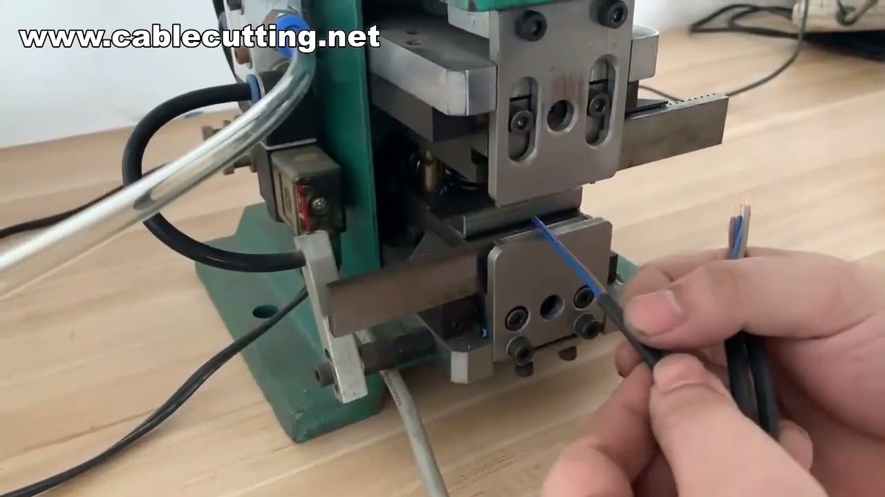 Máquina Neumática Peladora y Retorcedora de Cables | Equipo Industrial Eficiente