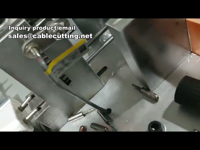 Máquina de fabricación de cargadores para móviles: Instalación e inserción automática de pines
