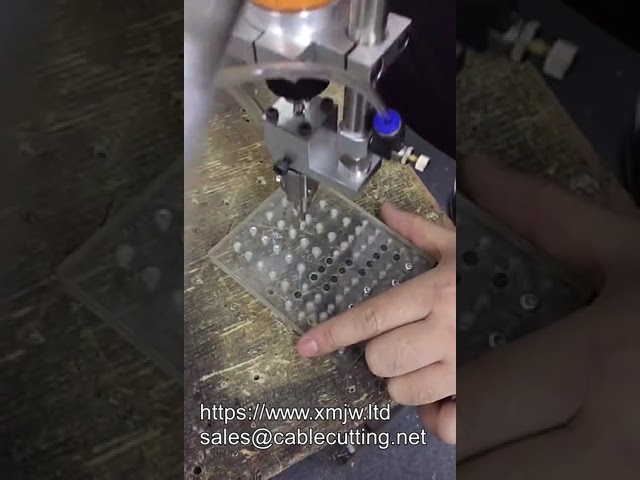 Atornillador Eléctrico de Alta Gama con Alimentador Automático de Tornillos