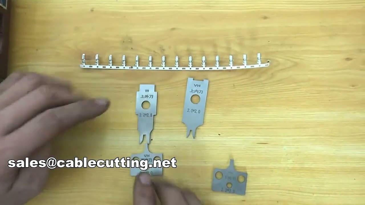 Moldes de Crimpado para Terminales, Cuchillas Aplicadoras y Matrices de Latón de Alta Precisión