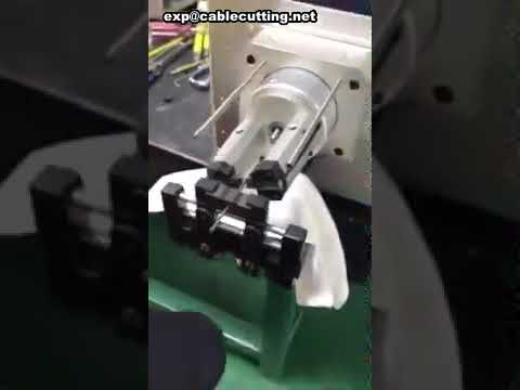 Ajuste de cuchilla en máquina peladora de cable coaxial – Guía precisa