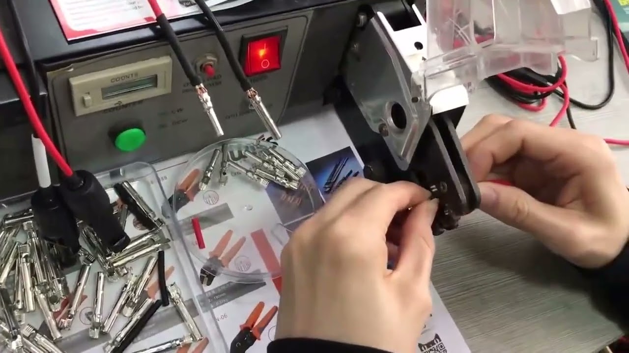 Nueva Máquina Crimpadora Eléctrica de Terminales EM6B2 PRO con Función de Pelado y Corte de Cable