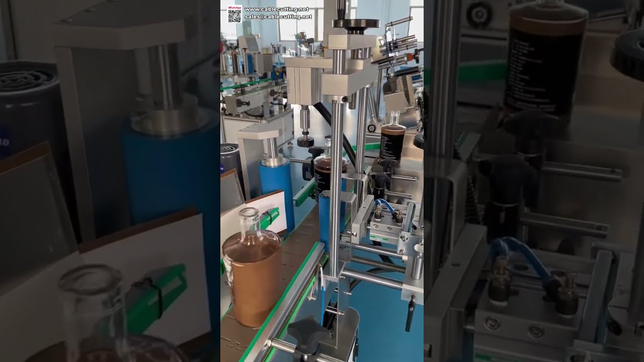 Sistema integrado de máquina etiquetadora y taponadora para botellas de vino en la industria de bebidas