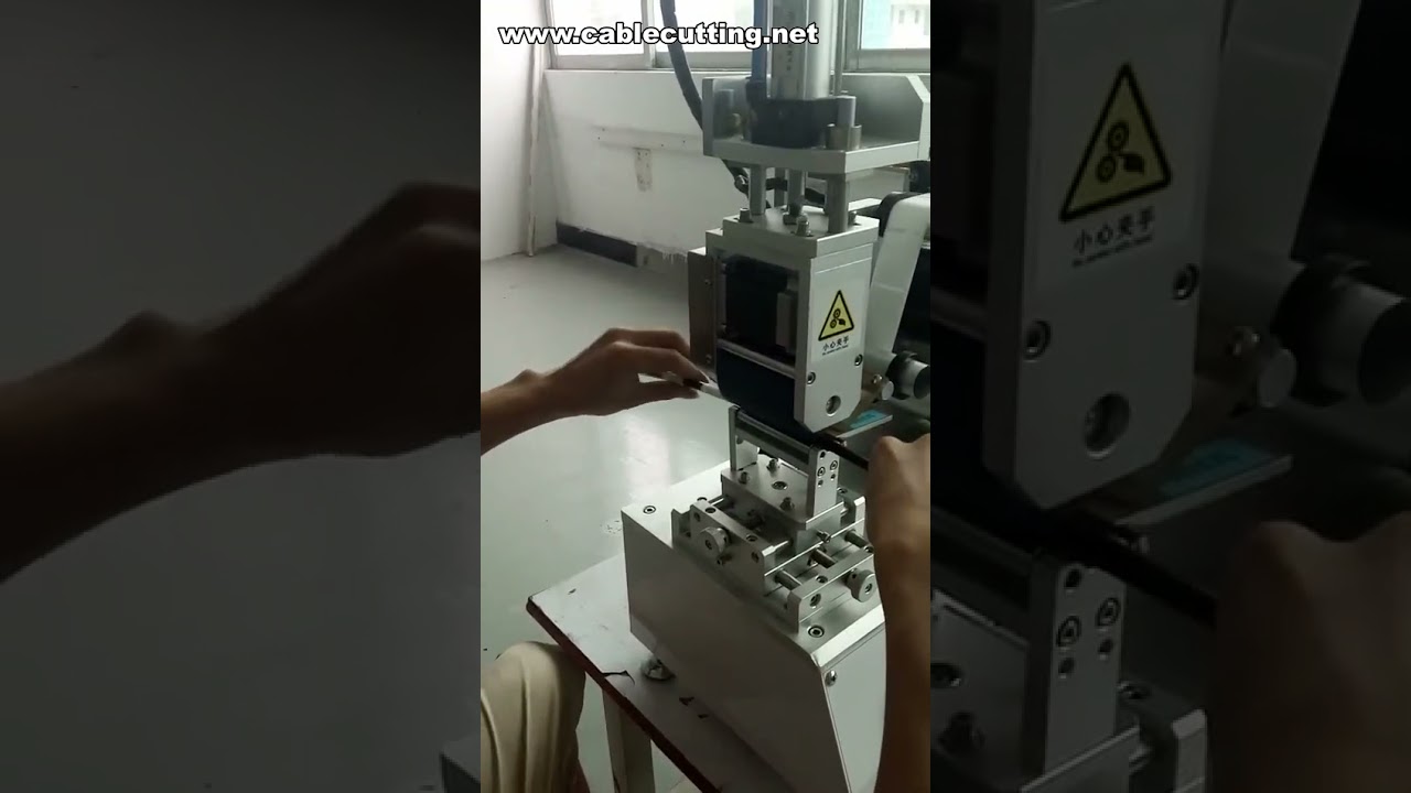 Máquina Etiquetadora y Enrolladora de Cables: Automatización Eficiente
