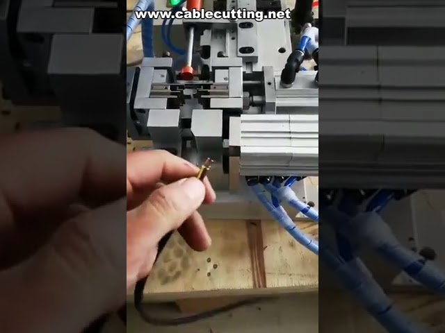 Máquina Automática Neumática Multifunción para Corte y Pelado de Cables
