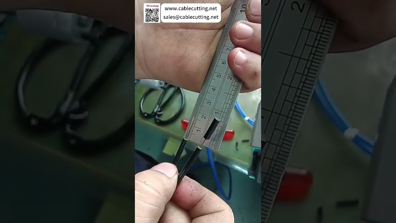 Máquina de corte y pelado para cables planos: 60 mm de corte, 15 mm de pelado parcial - Doble hilo