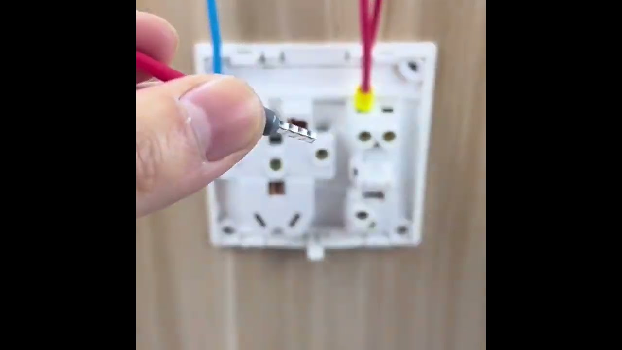 Kit de Terminales Eléctricos: Bloques de Conexión, Manguitos de Crimpado y Conectores para Automatización