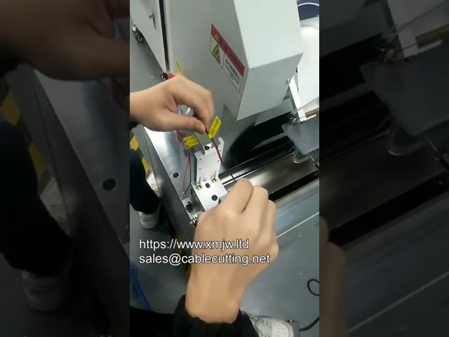 Máquina Etiquetadora de Media Vuelta de Alta Precisión para Códigos de Barras - Plegado Automático