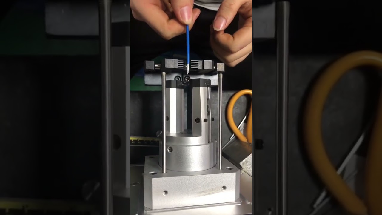Máquina peladora coaxial: Función para cable coaxial y proceso de alambre simple especial