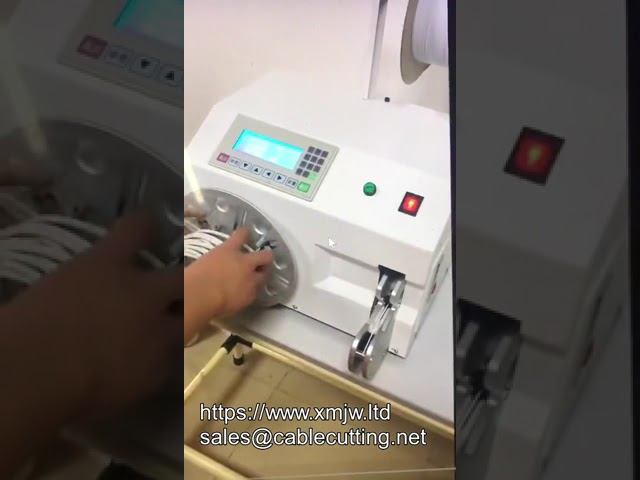 Máquina semiautomática de bobinado y atado de doble alambre WPM 90 para carretes y bobinas de cable